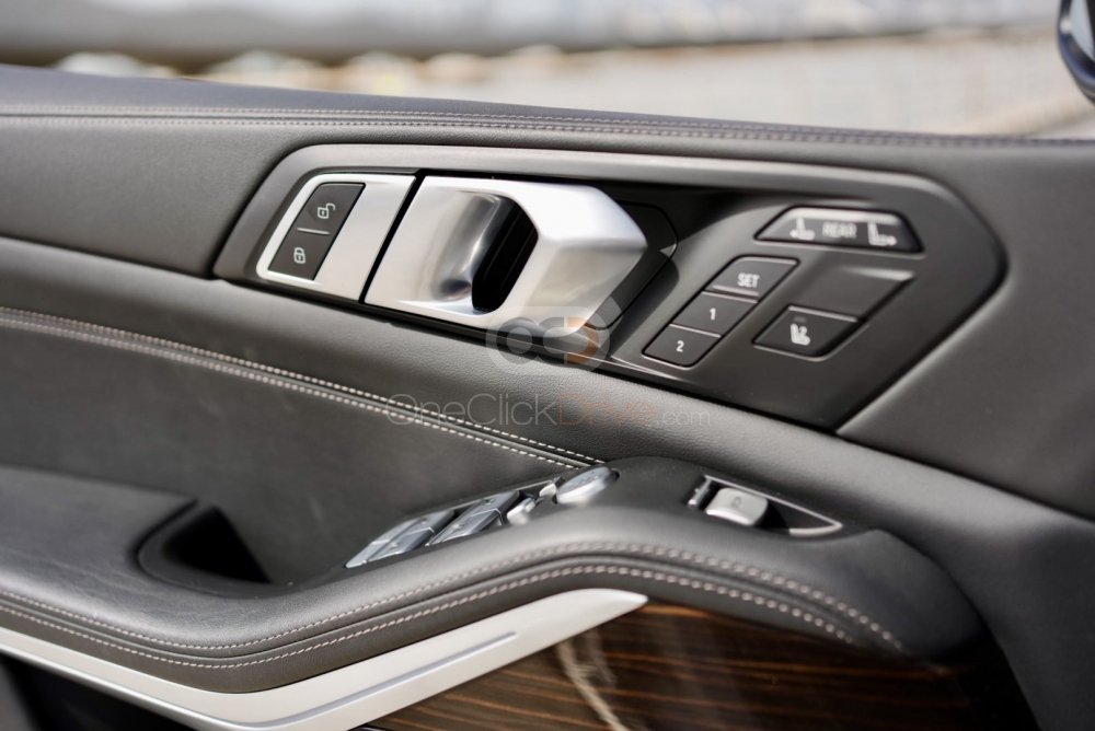 BMW_X7-40I_2024_37954_37954_30507431538-5_small