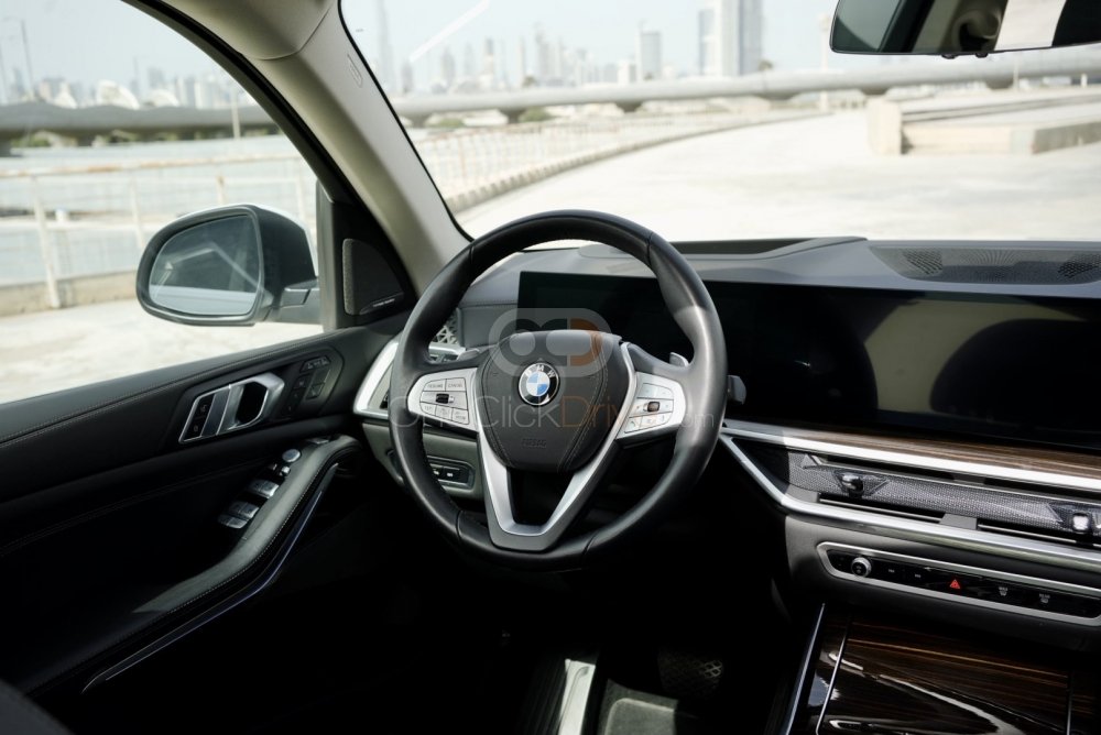 BMW_X7-40I_2024_37954_37954_3050746476-5_small