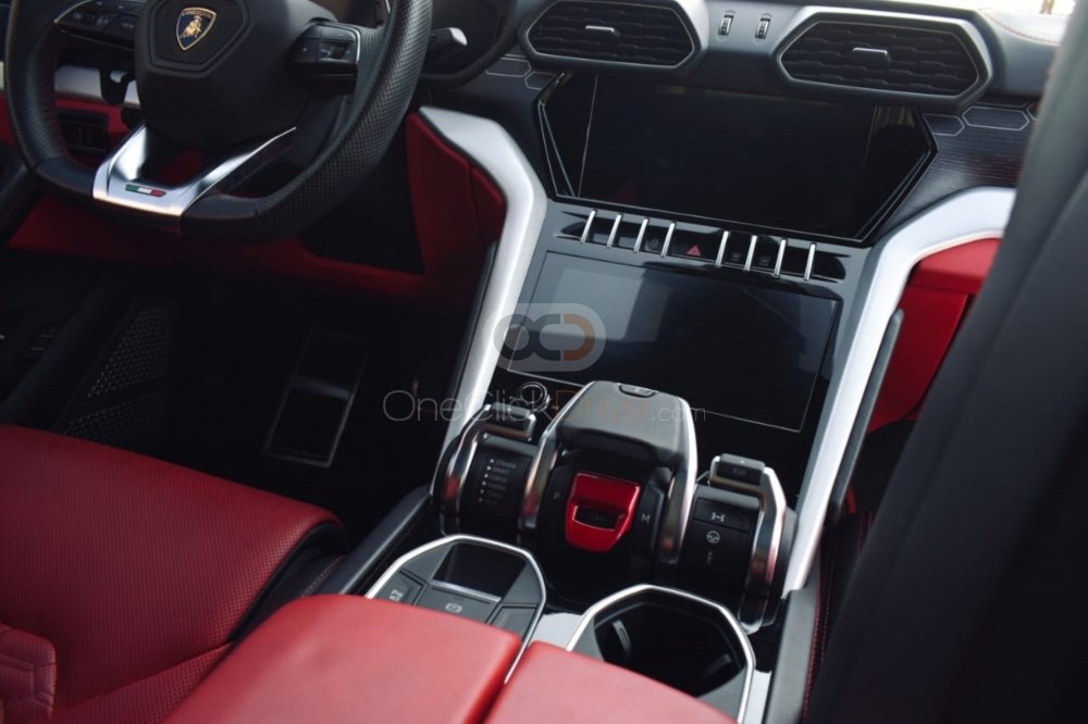 Lamborghini_Urus-Mansory_2020_39494_39494_32434584818-5_small
