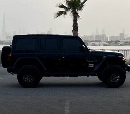 Jeep_Wrangler-Unlimited-Sahara-E (1)